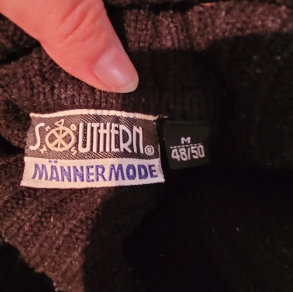 Southern Manner Mode mens sweater. Size medium. - Picture 4 of 6